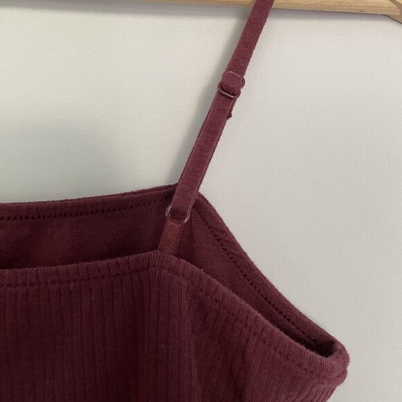 Old Navy Womens Ribbed Burgundy Bodysuit Spaghetti Straps Snap Closure Medium - Picture 8 of 8